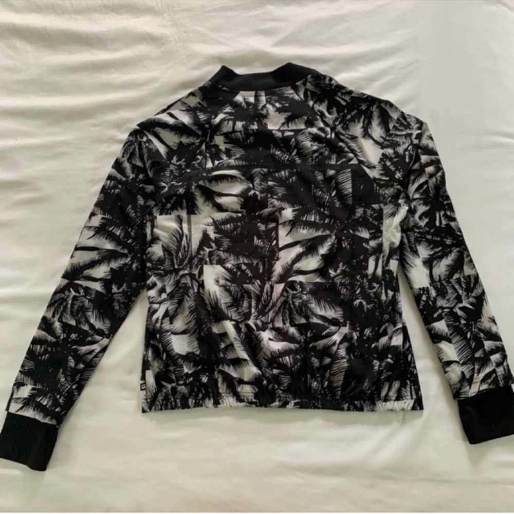 Fabletics Jacket - Picture 4 of 9